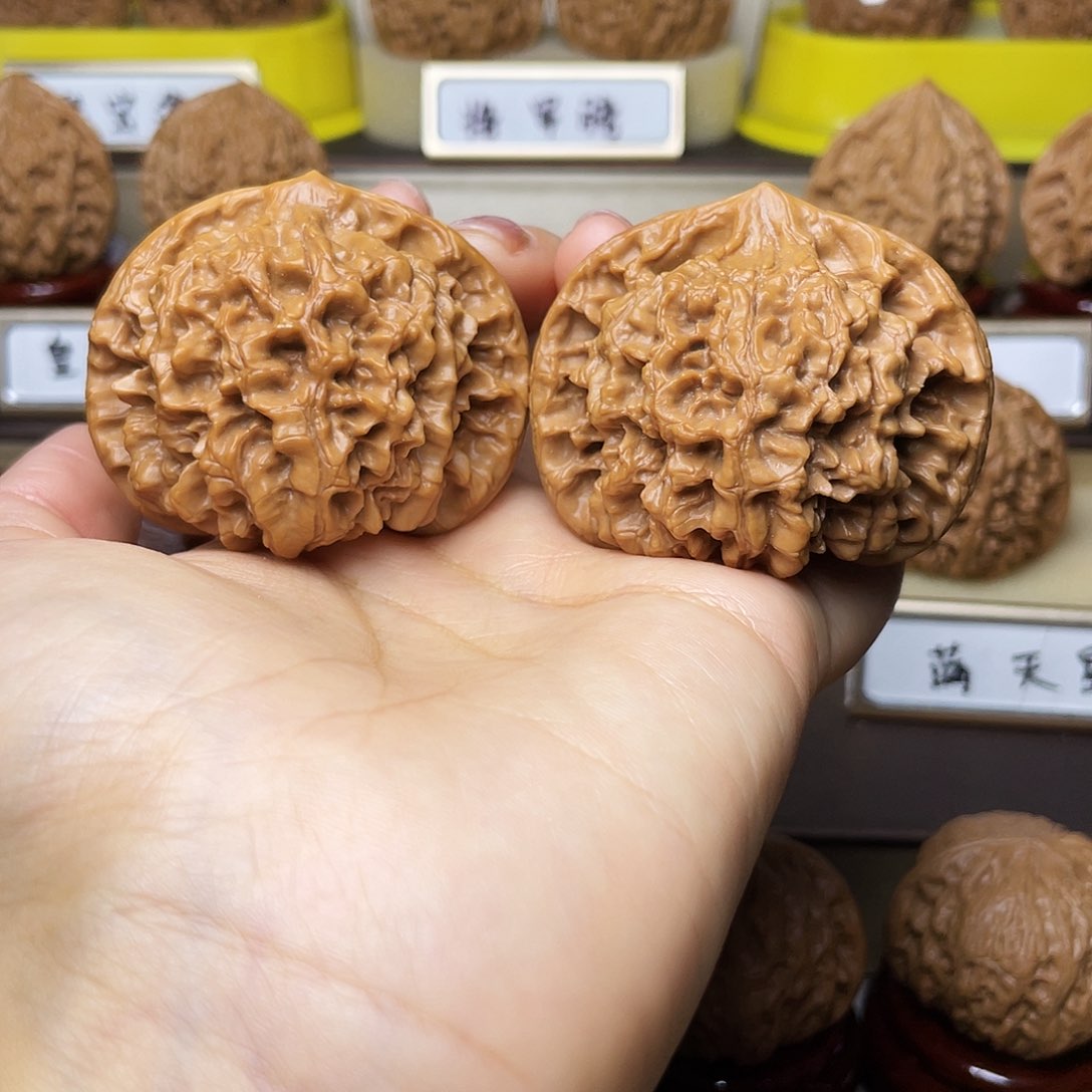 把件文玩核桃官帽50左右