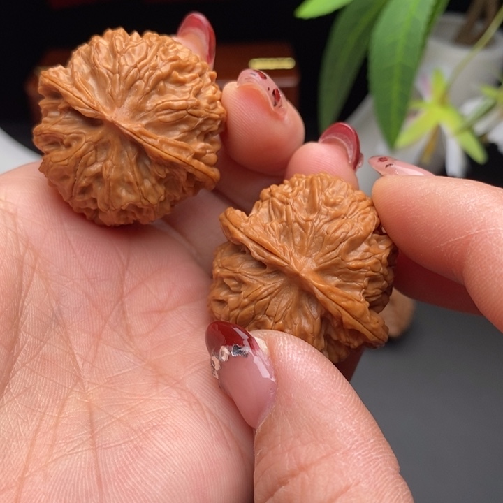 文玩核桃把件苹果园狮子头