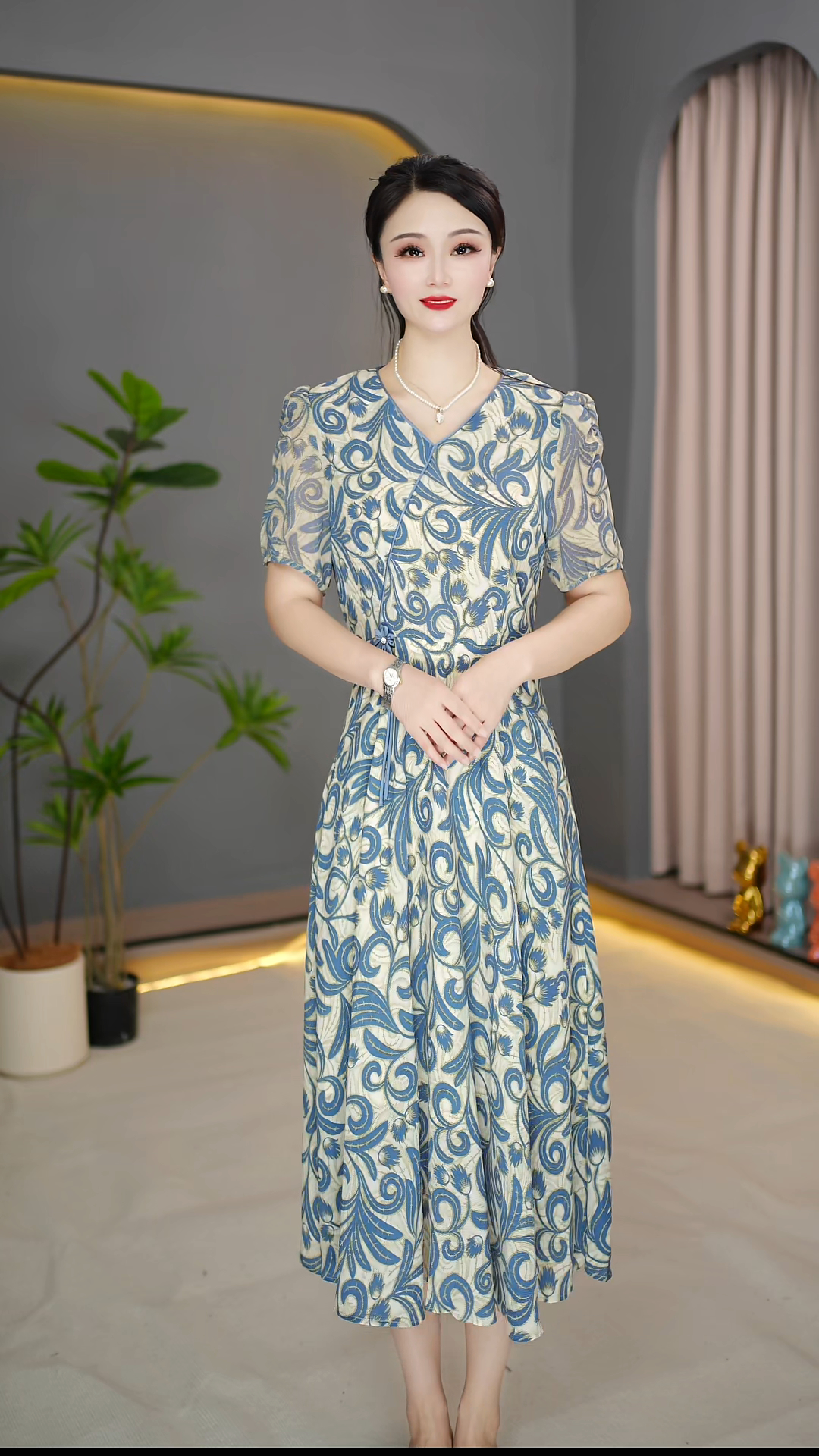 清新显瘦蓝裙中长款印花夏季优雅V领连衣裙长裙显瘦
