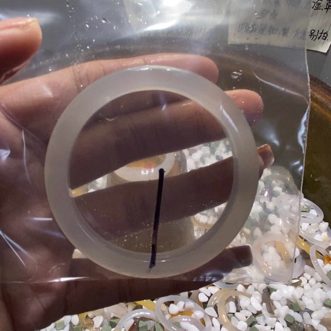 唔***.玛瑙/玉髓未镶嵌手镯1号