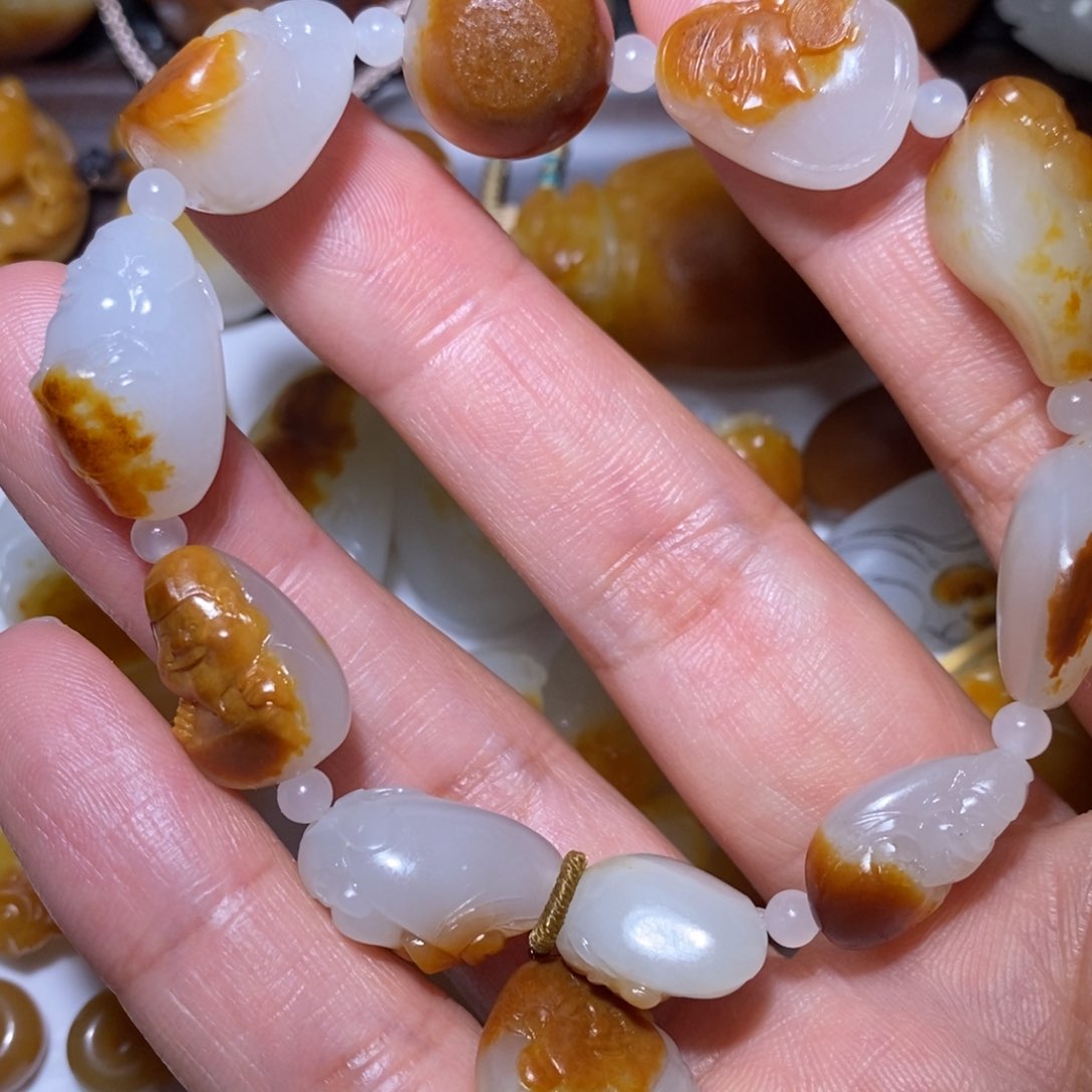 和田玉（子料）未镶嵌颈饰用****2