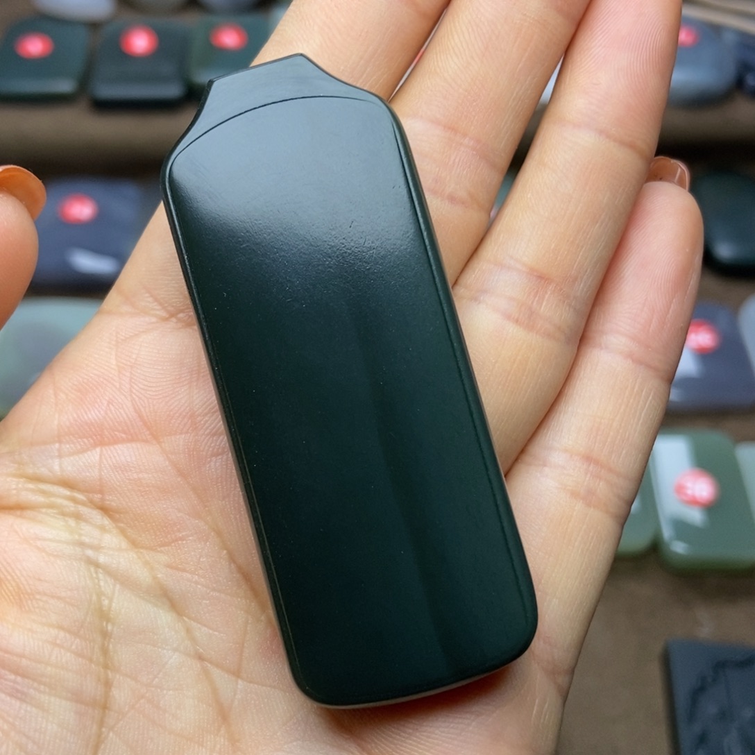 卷***菌和田玉未镶嵌颈饰