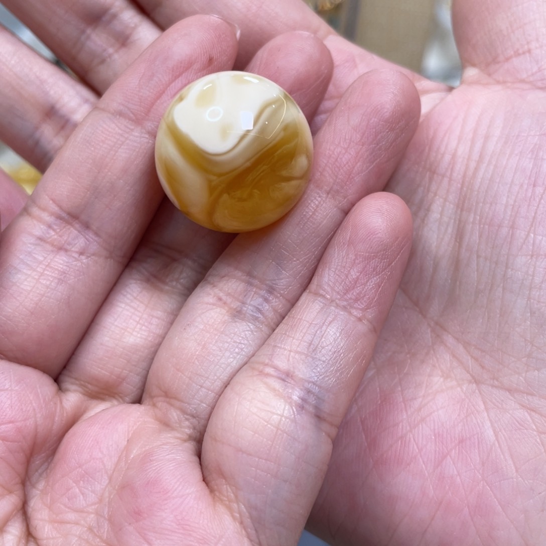 琥珀颈饰未镶嵌琥珀蜜蜡圆珠