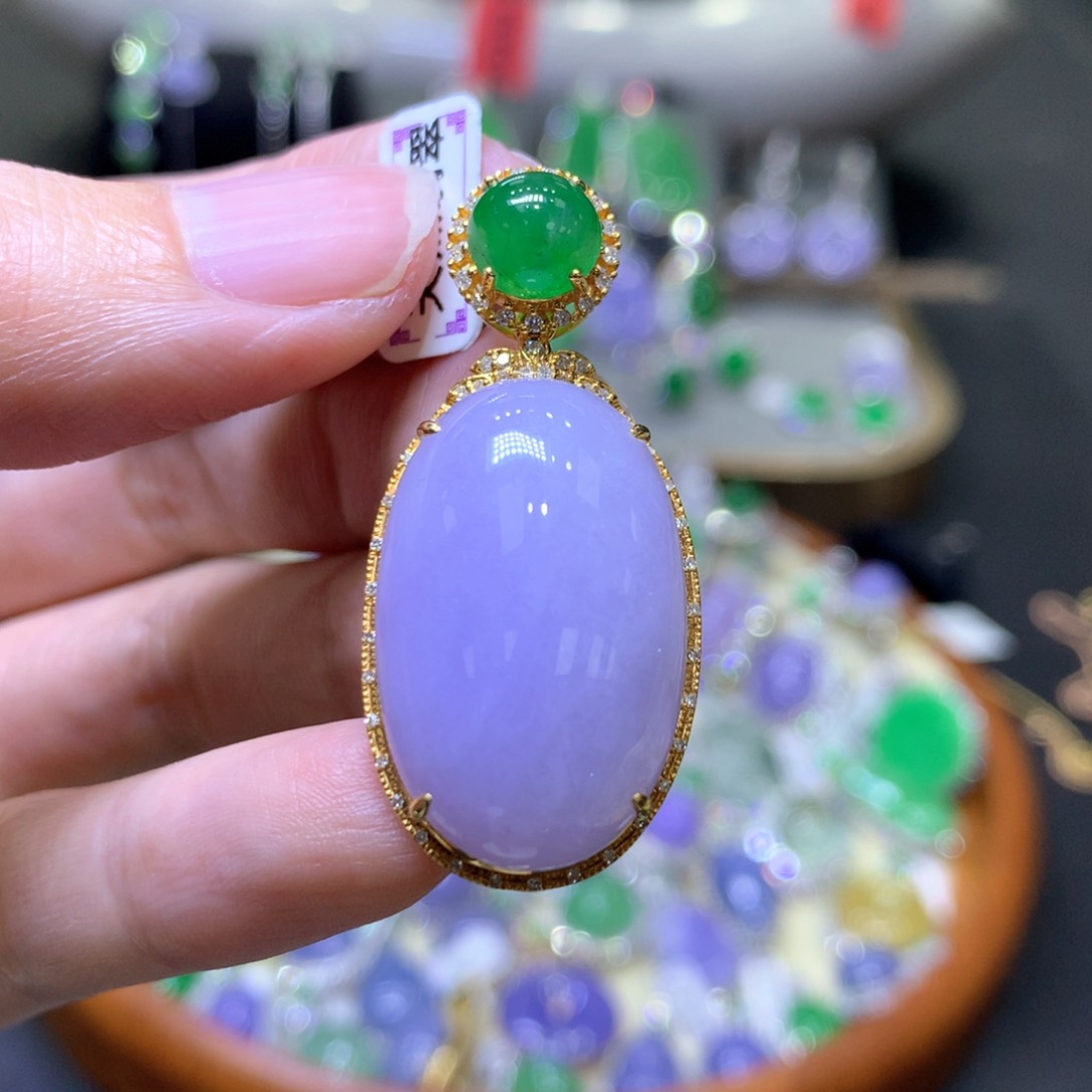 【闪购商品】翡翠颈饰18K金镶嵌翡翠吊坠项链