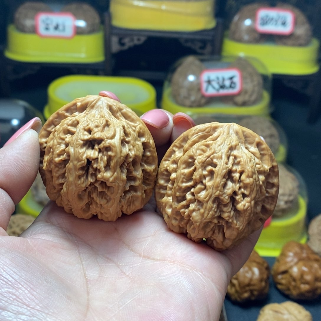 文玩核桃把件九*会大粗筋