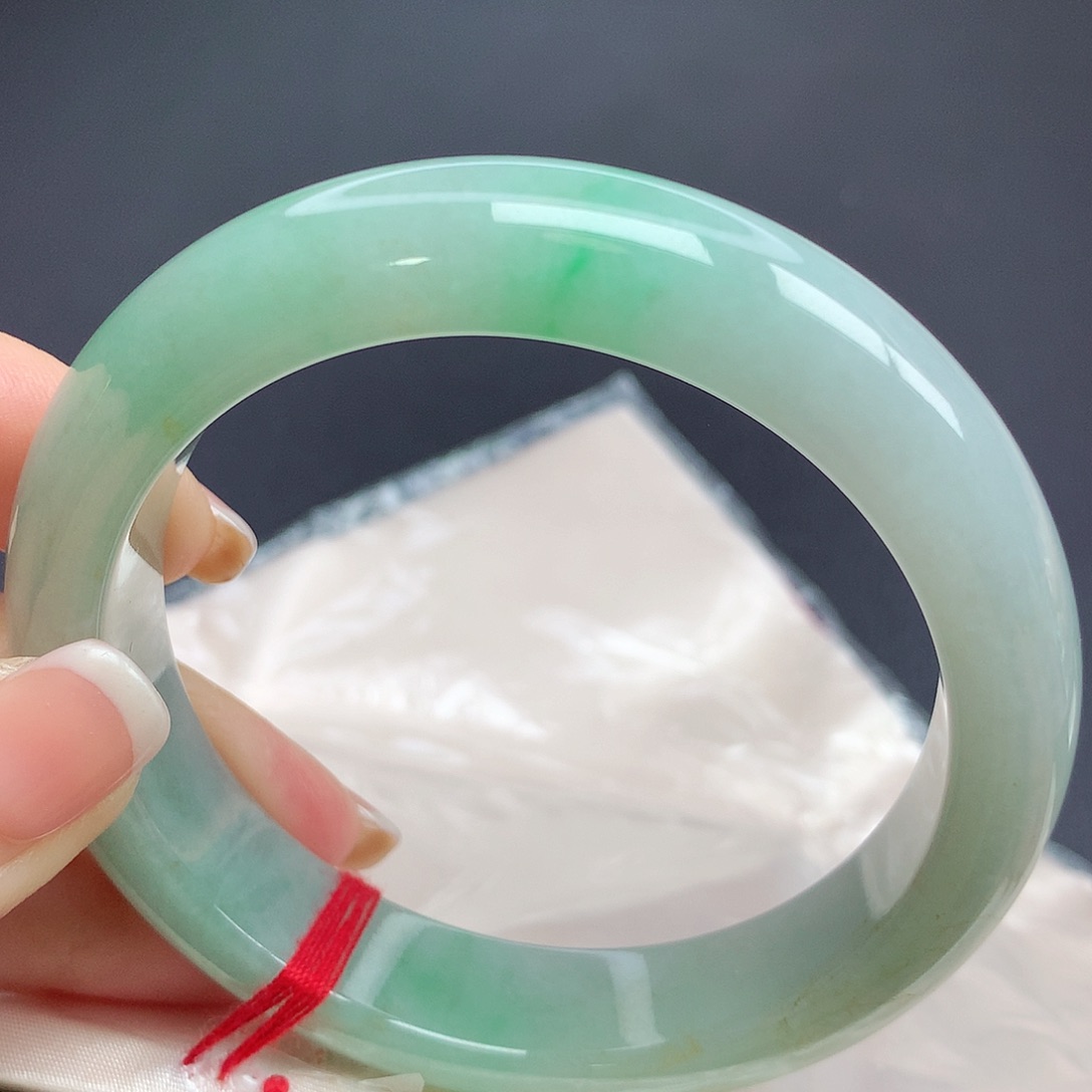 翡翠手镯未镶嵌06n n n n n n n