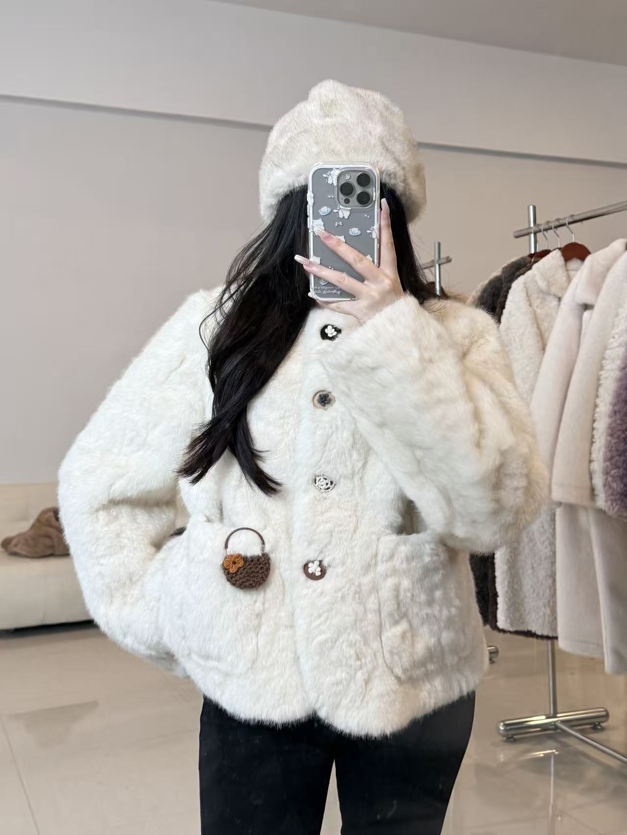 人造皮草 25新款女设计小口袋外套女百搭时尚毛绒冬季轻奢慵懒风