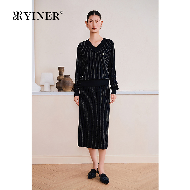 YINER音儿专选2025春季新款法式显瘦骨感褶艺裙子亮丝针织半身裙