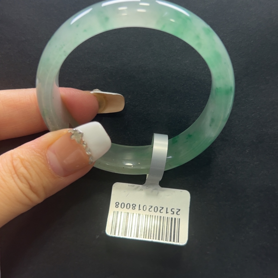 石英质玉（非洲翠）未镶嵌手镯