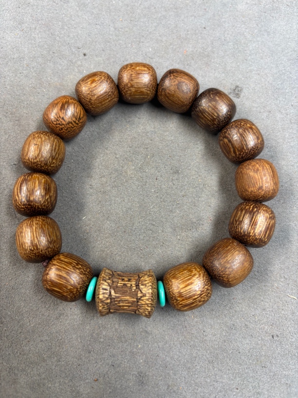 909沉木桶珠手串