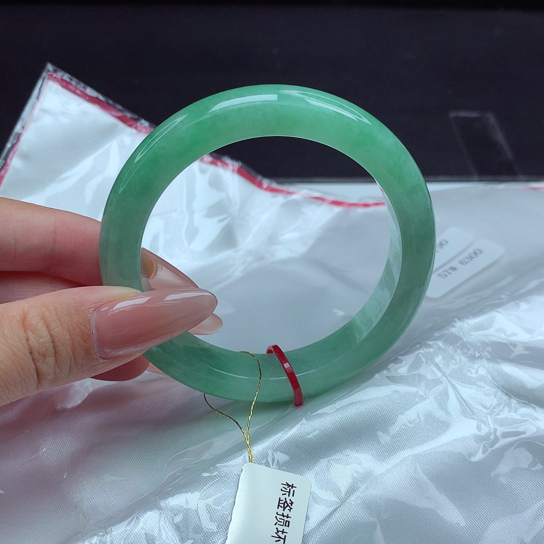 翡翠未镶嵌手镯57圈190