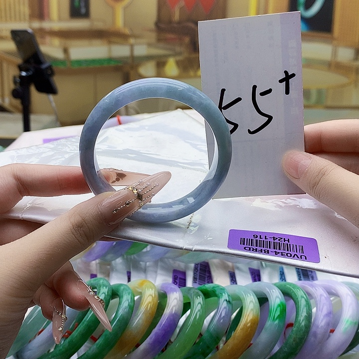 翡翠未镶嵌手镯uj