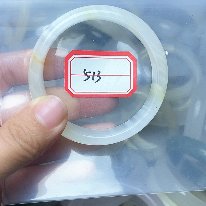 石英质玉手镯未镶嵌513