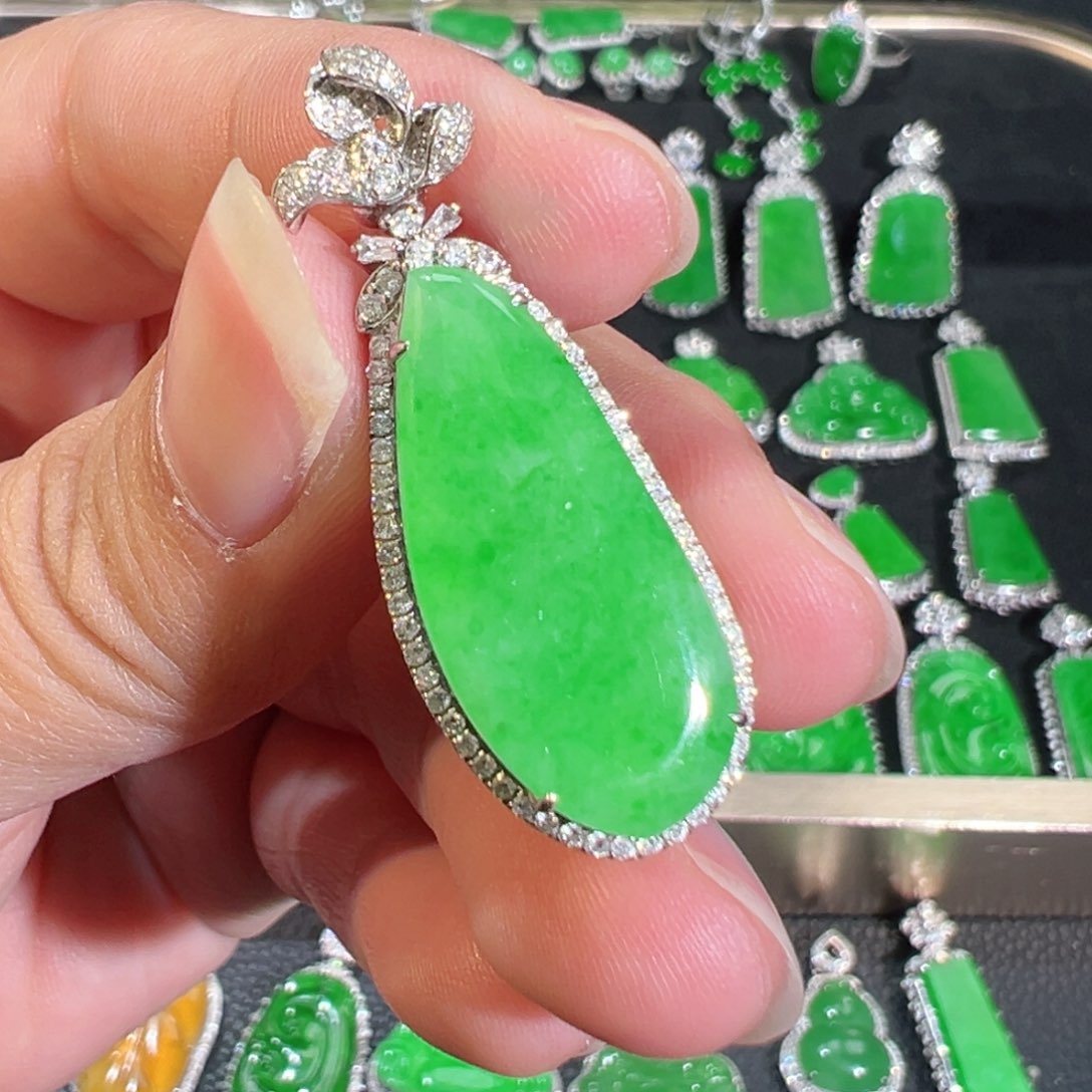 【闪购商品】翡翠吊坠(不含链)18K金镶嵌