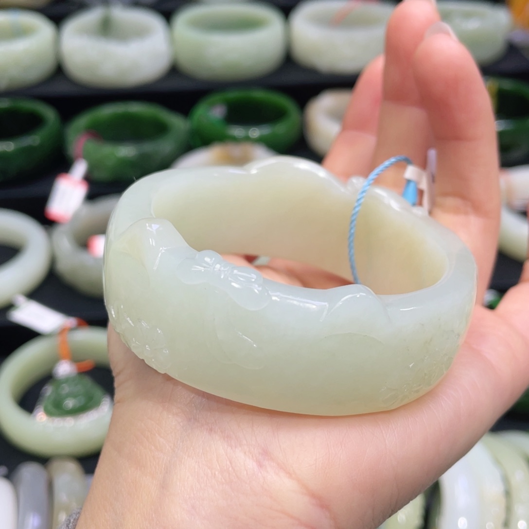 未镶嵌手镯和田玉90