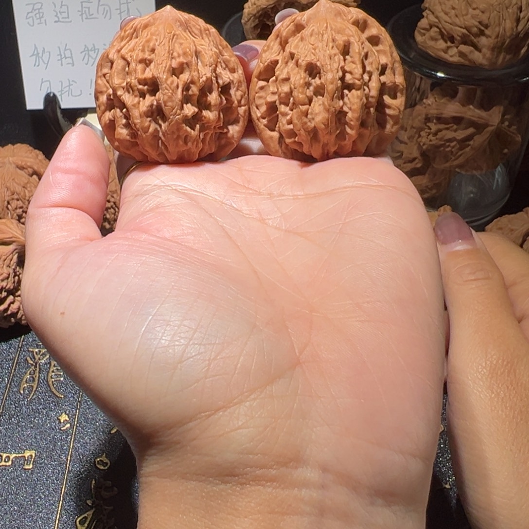 吊坠文玩核桃虎头39手把件50