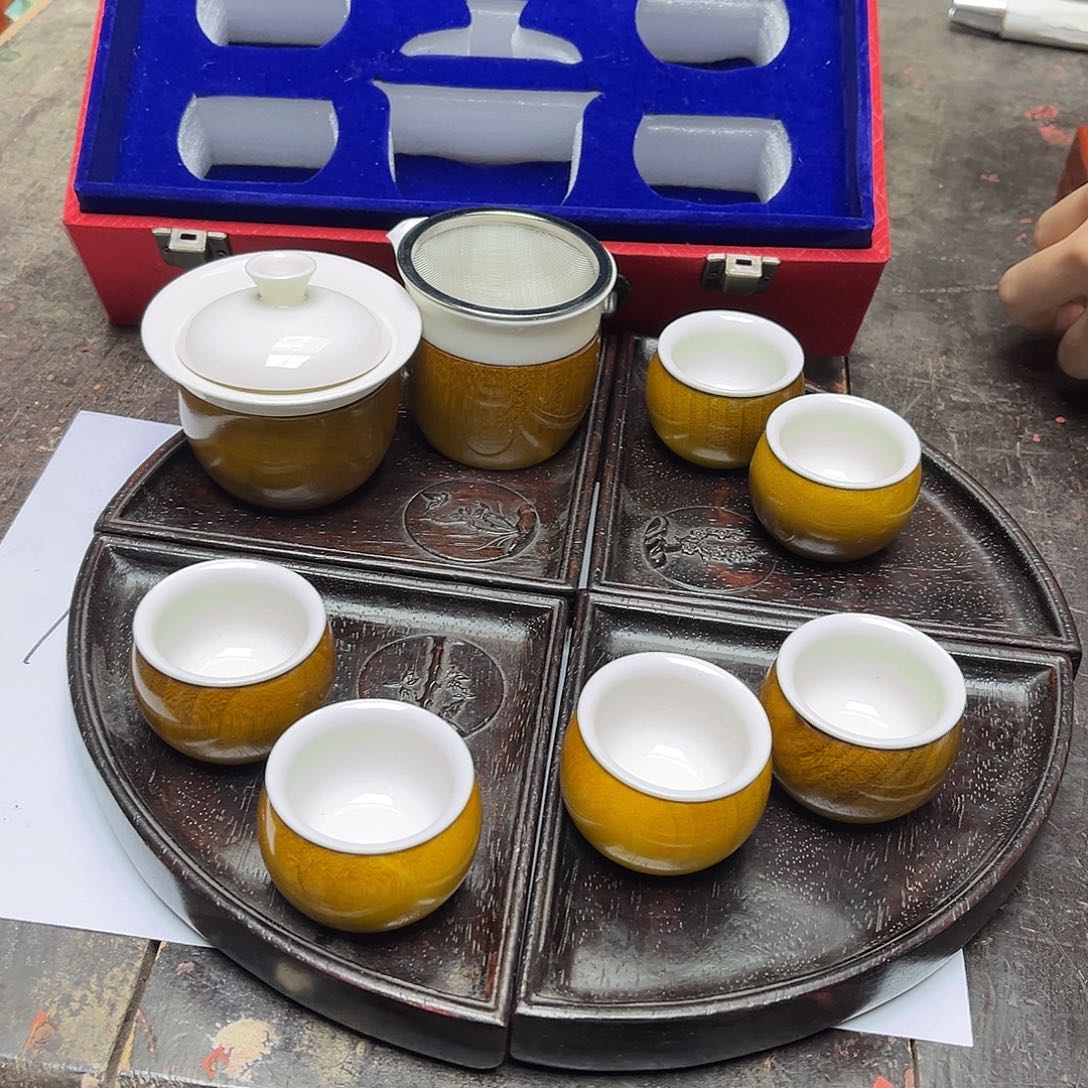 大叶紫檀（黑酸枝木类）