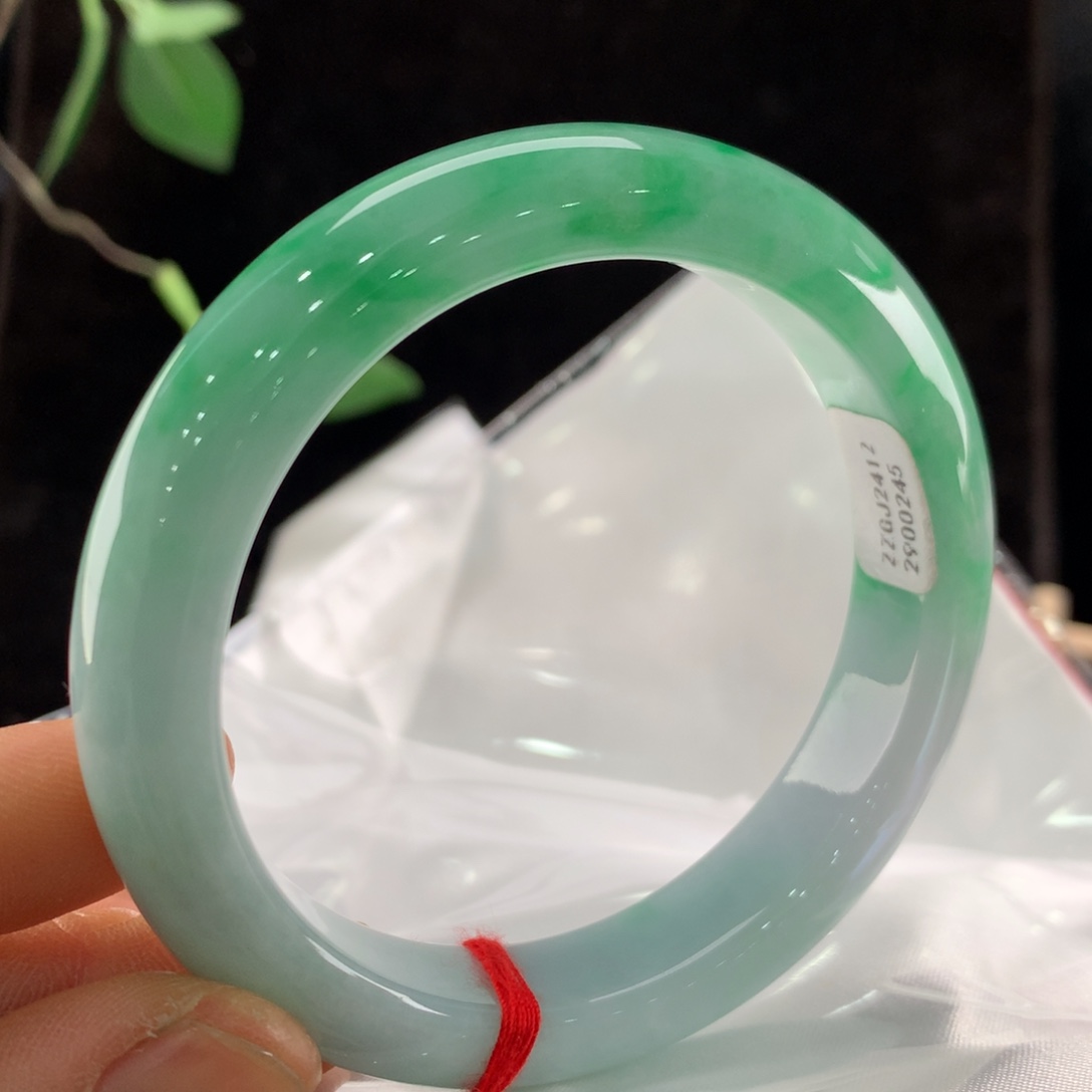 翡翠手镯未镶嵌111-0245