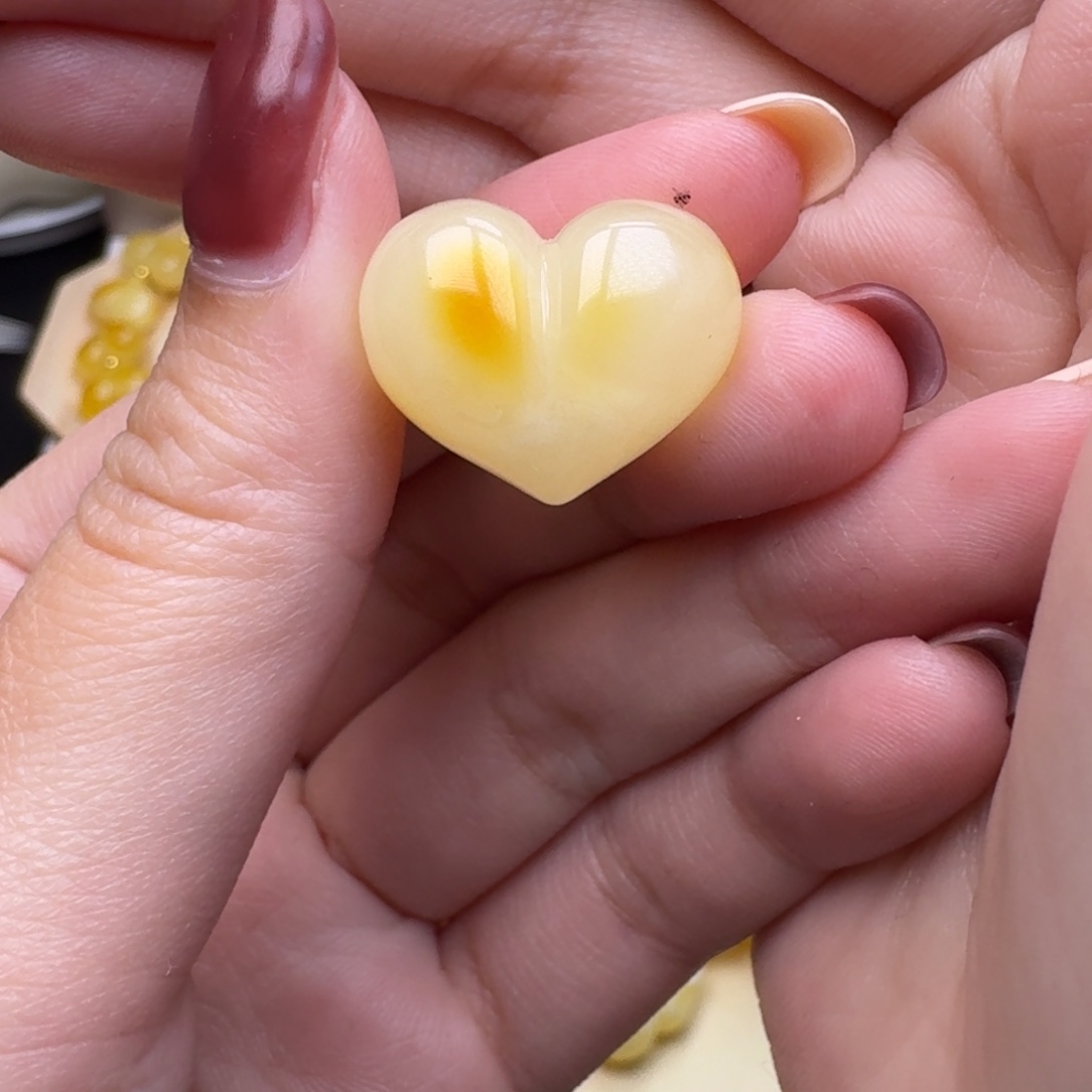 琥珀未镶嵌裸石5号