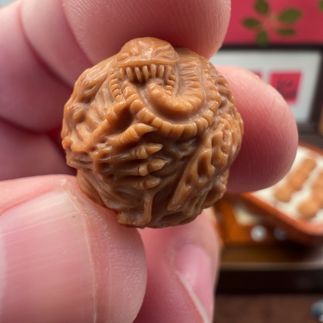 P***G核桃手串/手链1.83毒液整身