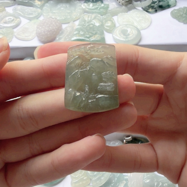 翡翠未镶嵌颈饰翡翠