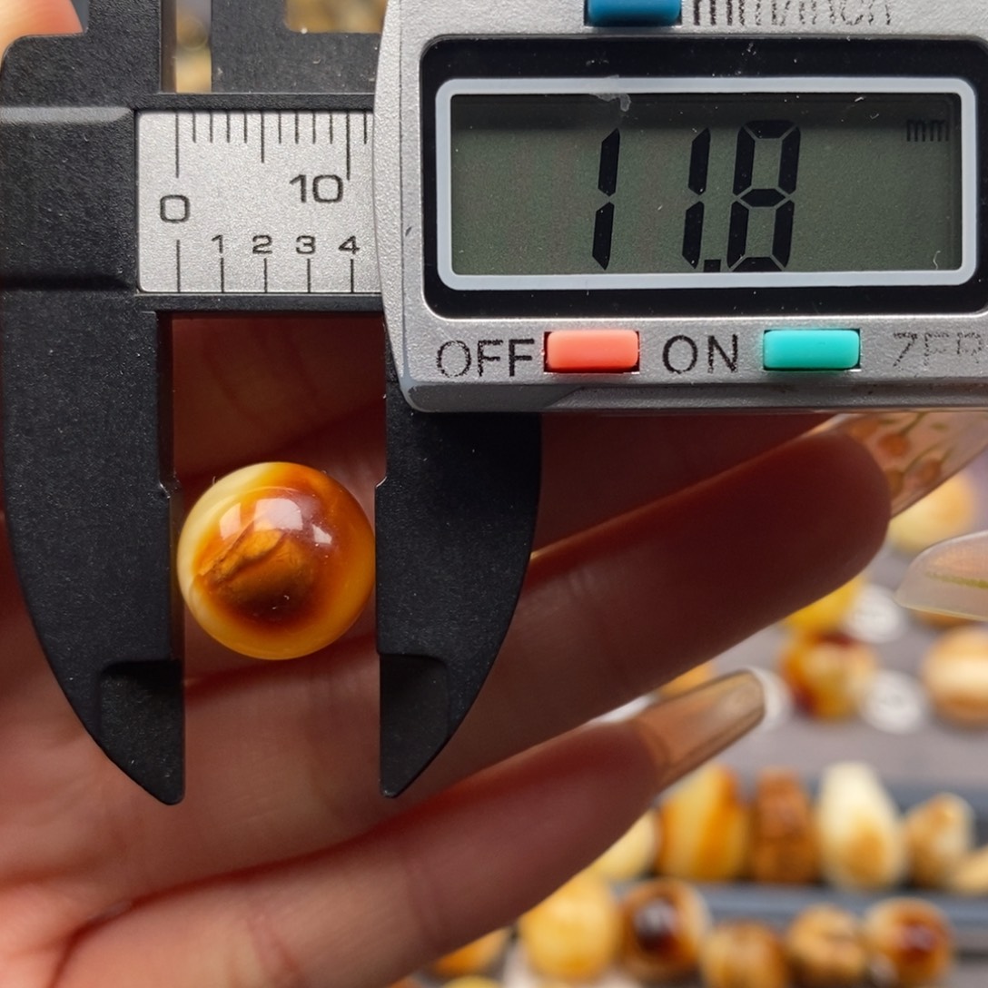 蜜蜡珠宝奇石未镶嵌