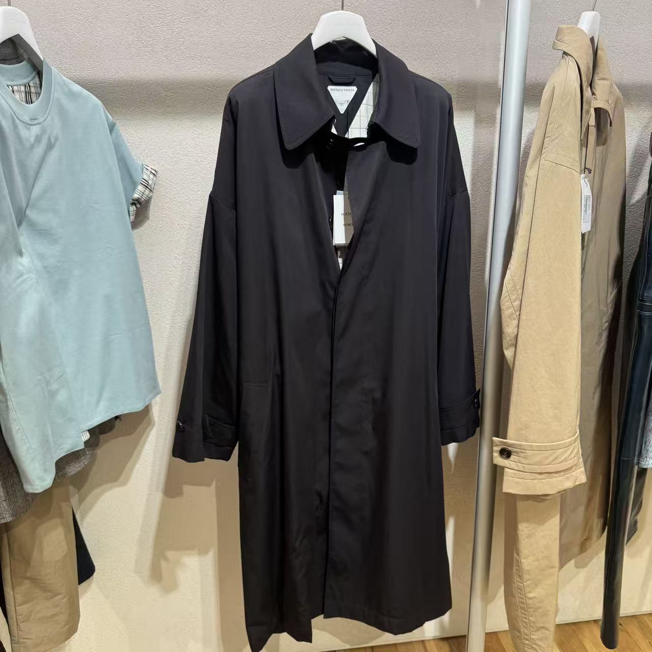 未使用 BOTTEGA VENETA/葆蝶家 BV 男款长款风衣黑色外套