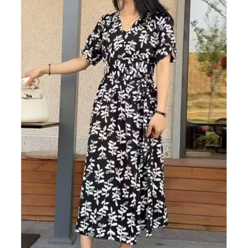 15 X 长裙碎花夏季夏季V领连衣裙气质复古连衣裙 F177