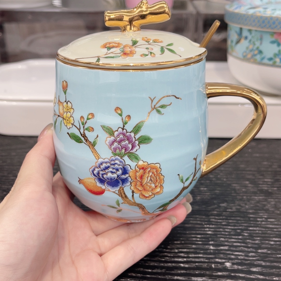 ////////////////////：//////