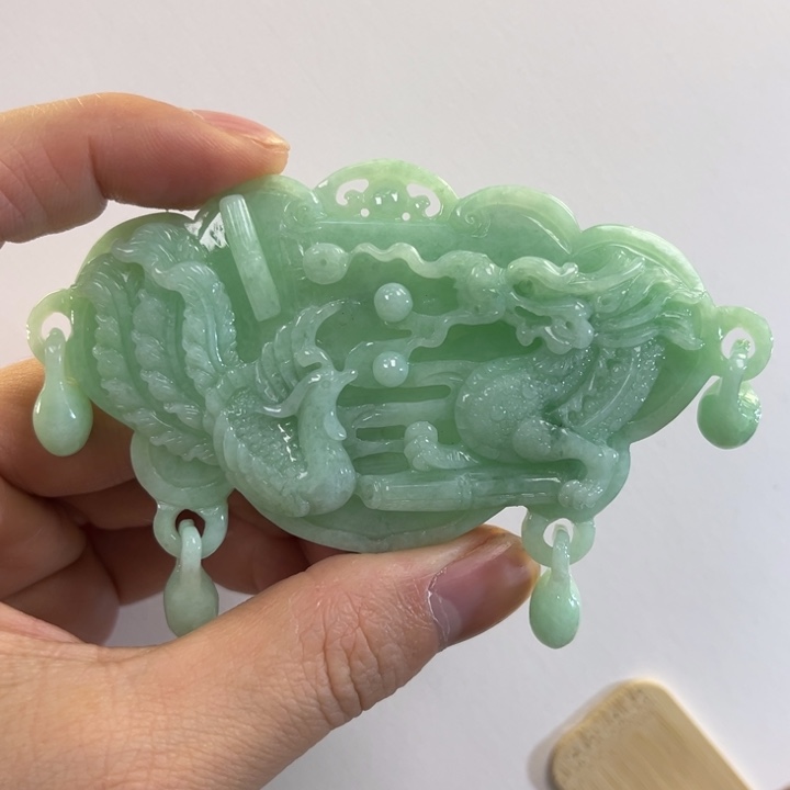 翡翠吊坠(赠链)未镶嵌代编织