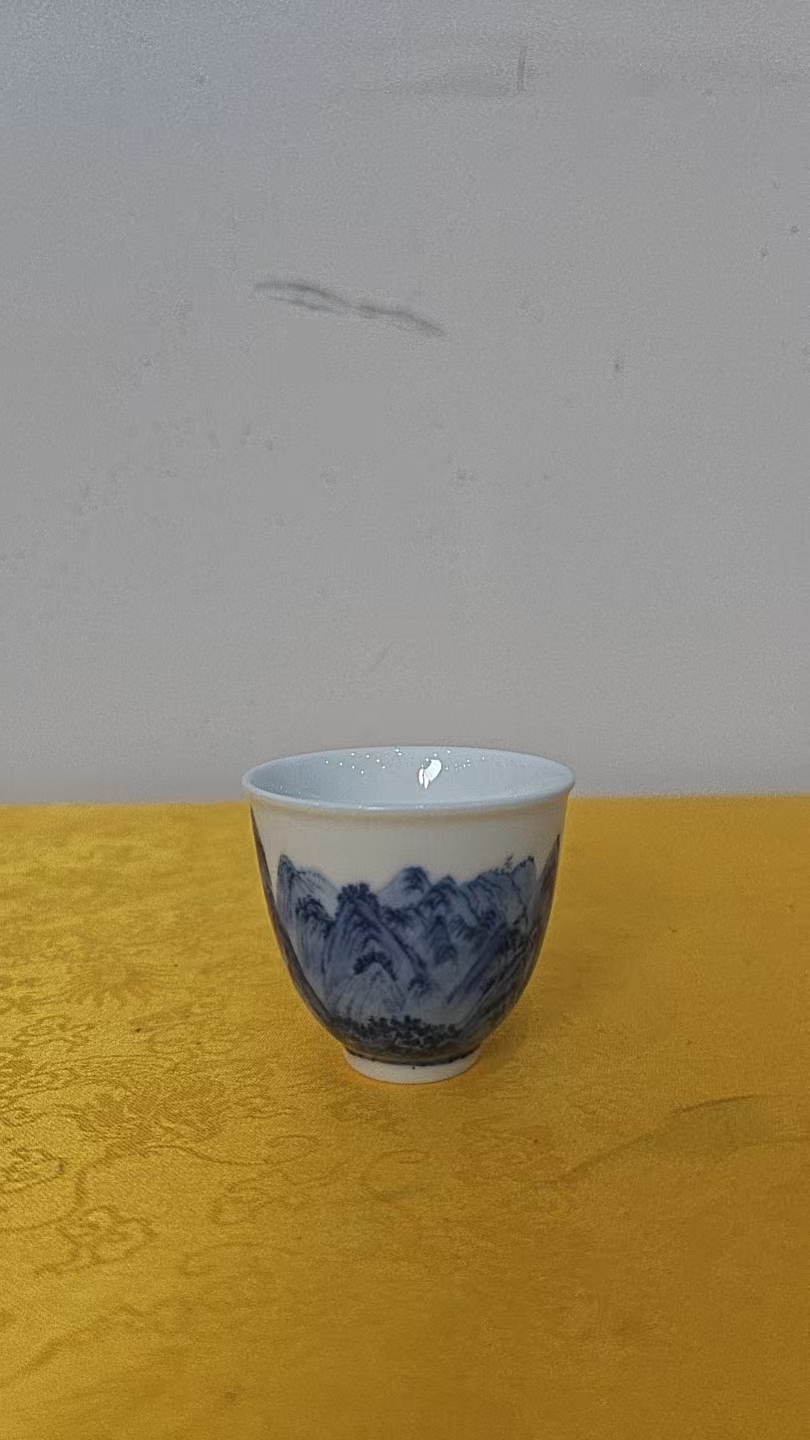 青花山水陶瓷杯1个