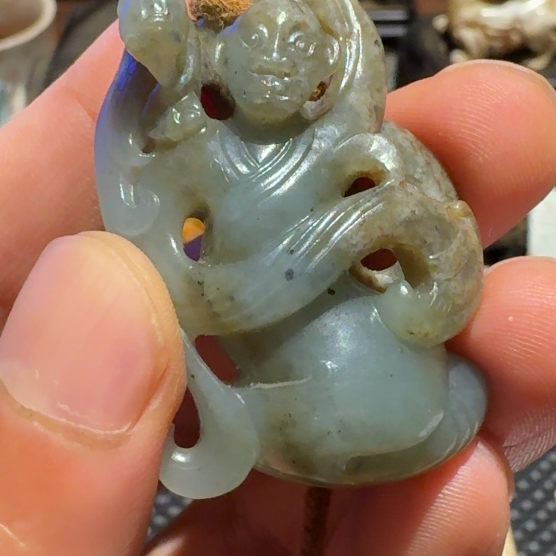 乐***央和田玉未镶嵌颈饰