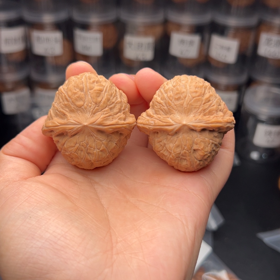 文玩核桃吊坠东**哥南瓜