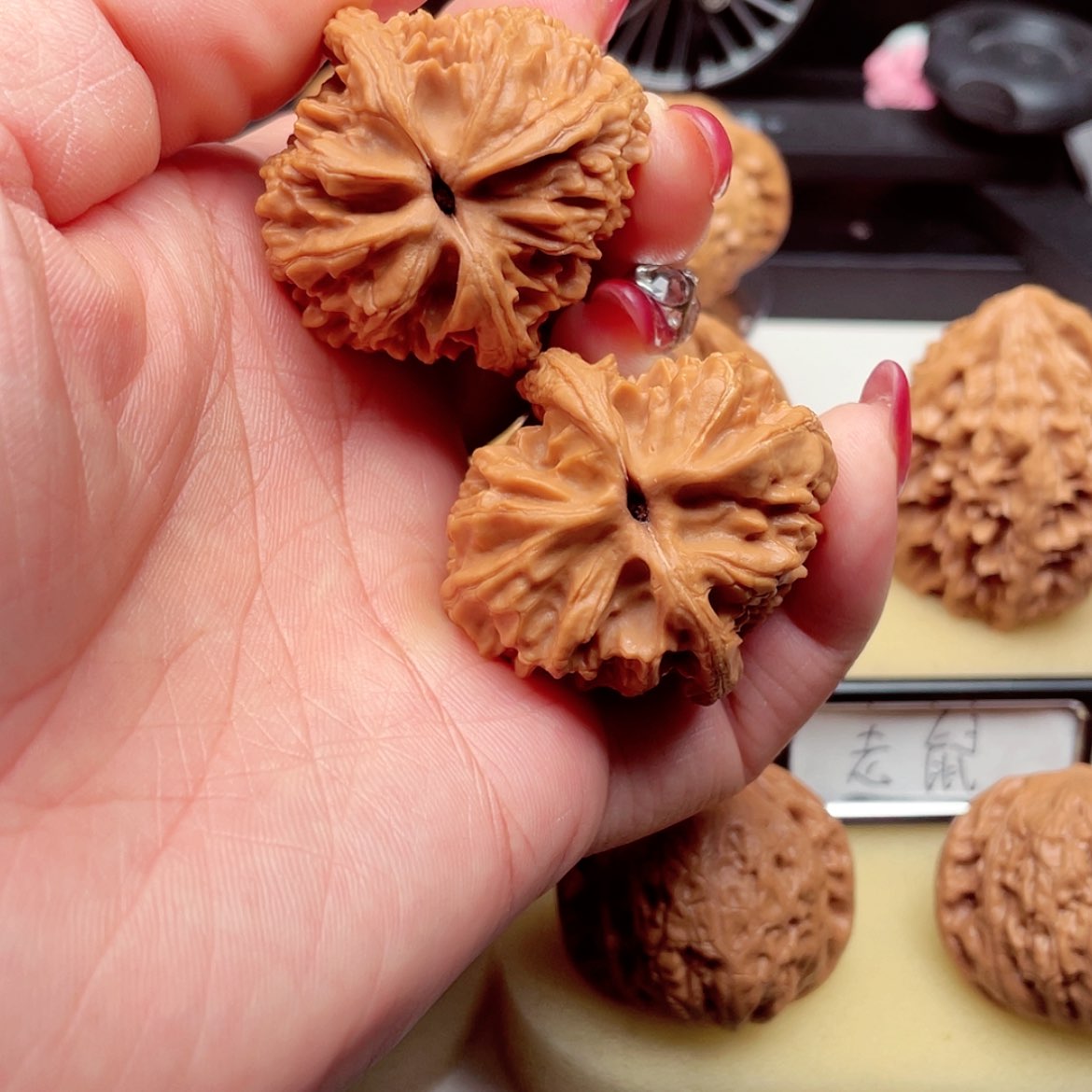 【闪购商品】吊坠桃核弹****超大沽石38/47