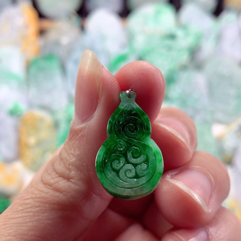 【闪购商品】翡翠吊坠(不含链)未镶嵌