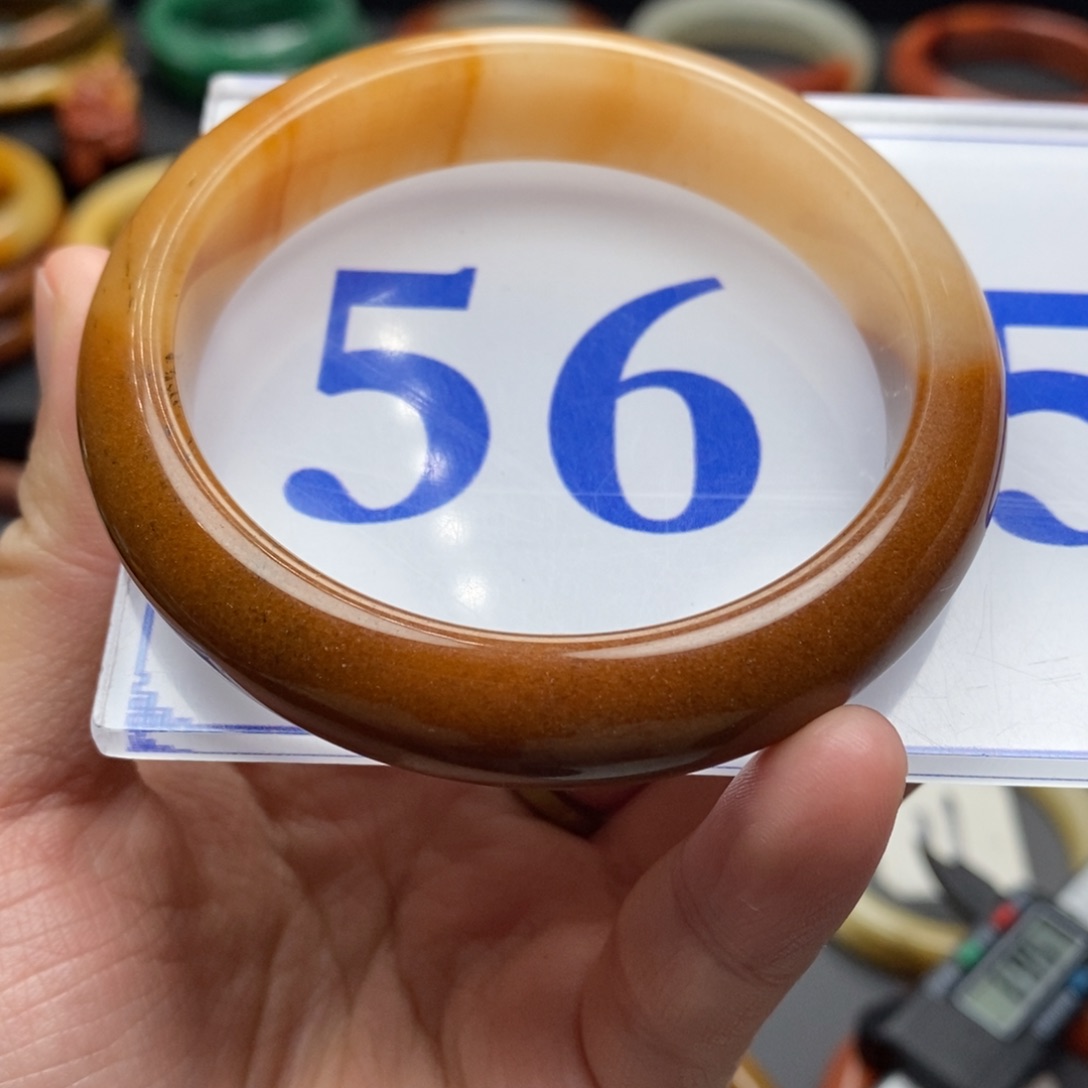 石英质玉（黄龙玉）手镯未镶嵌