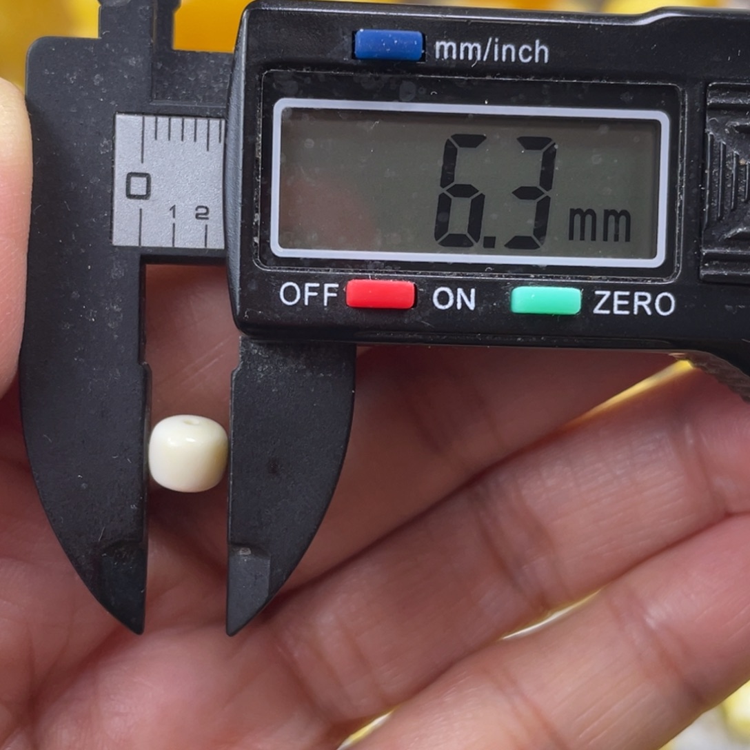l****蜜蜡未镶嵌裸石7号