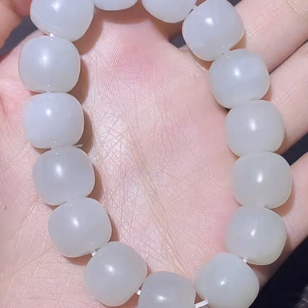 和田玉手串首饰珠宝