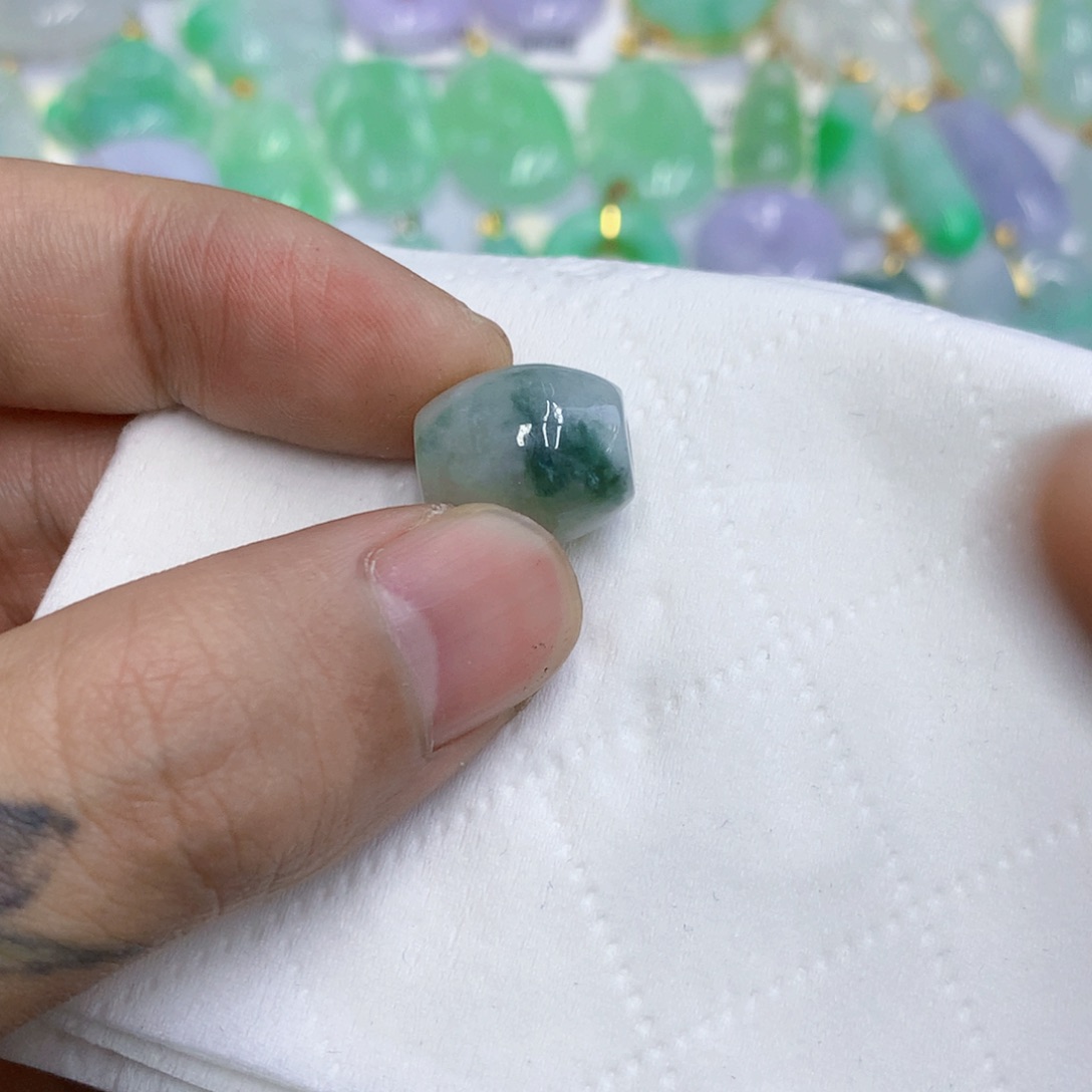 【闪购商品】颈饰未镶嵌翡翠