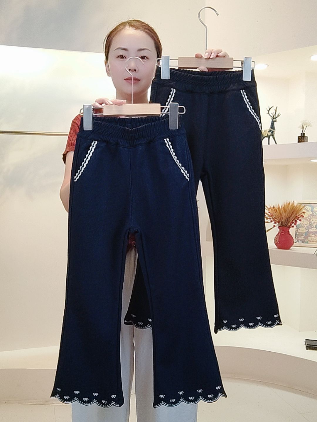 特价  冬款女童加绒打底裤外穿时尚休闲仿牛仔时尚花边喇叭裤