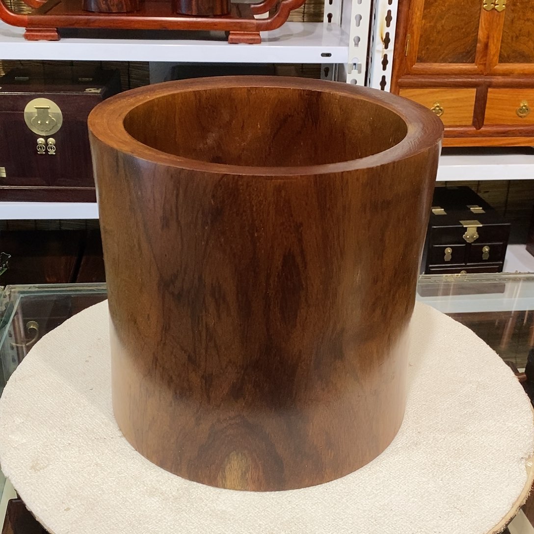 花梨木类大叶黄花梨笔筒直径27厘米