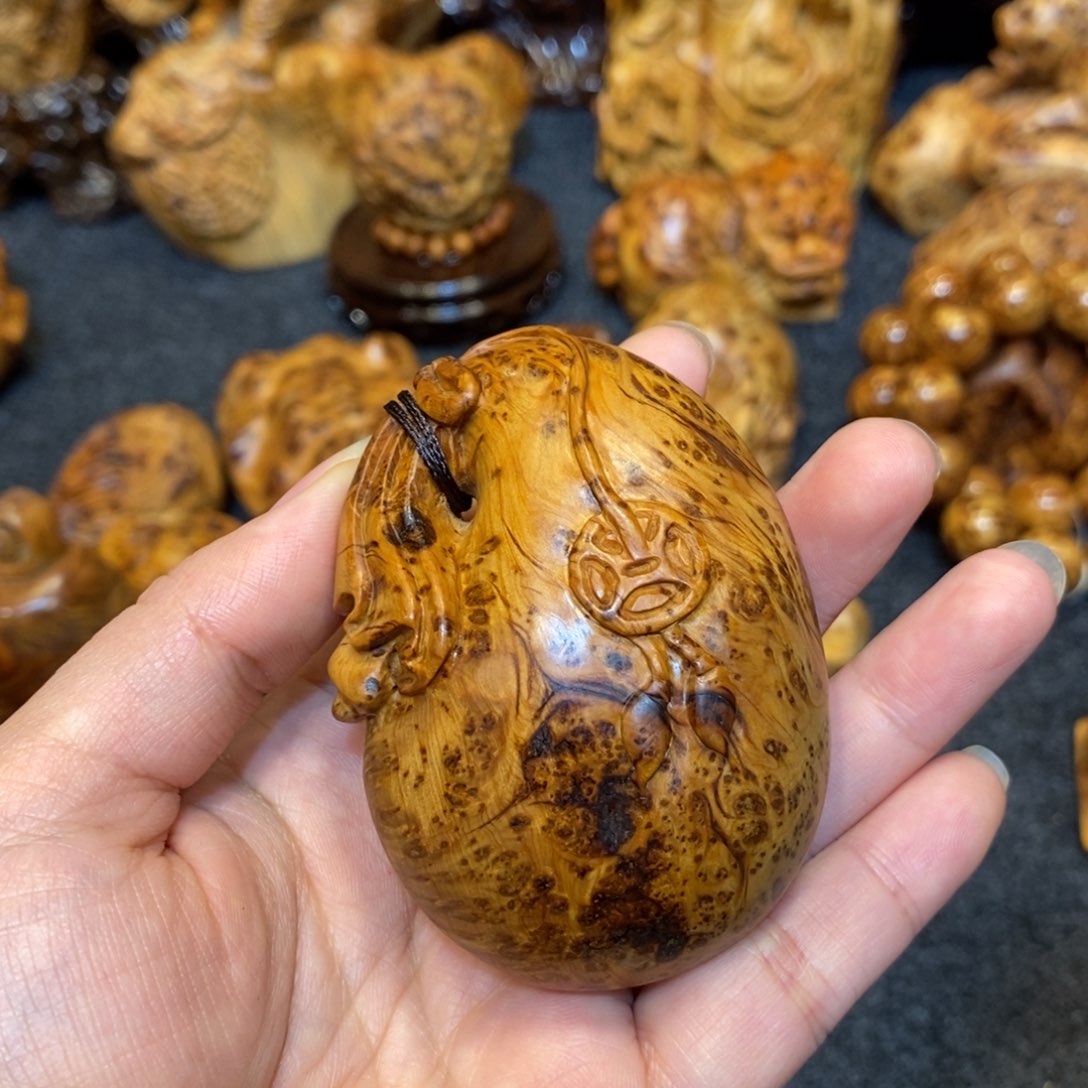 柏木（崖柏）用*。太行精品陈化黑金蚂蚁腿钱袋