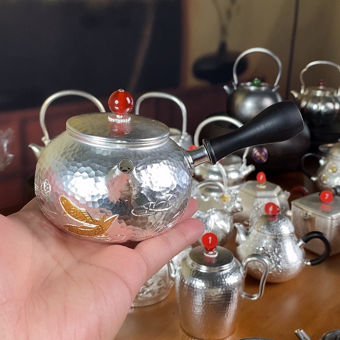 陈***少手工制作紫铜壶工艺