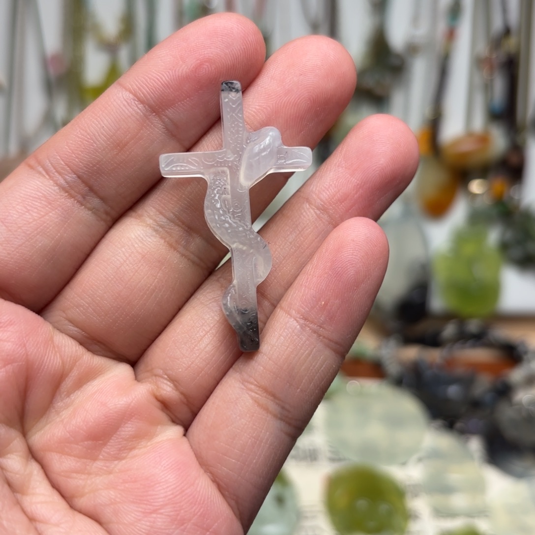 蛇纹石玉合金颈饰