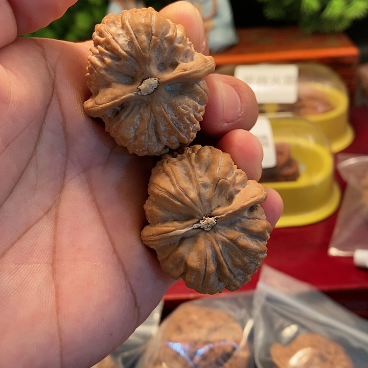 【闪购商品】文玩核桃吊坠头***角金钱豹