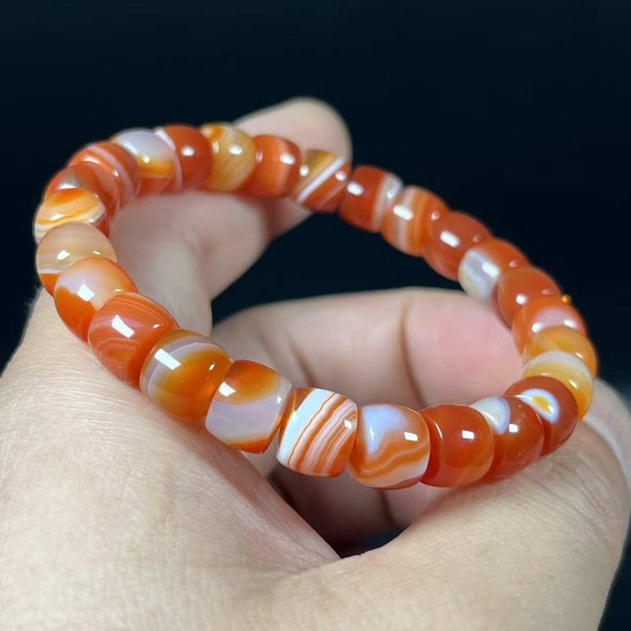 A368天然色南红三文鱼玛瑙直切手串精工归圆单圈