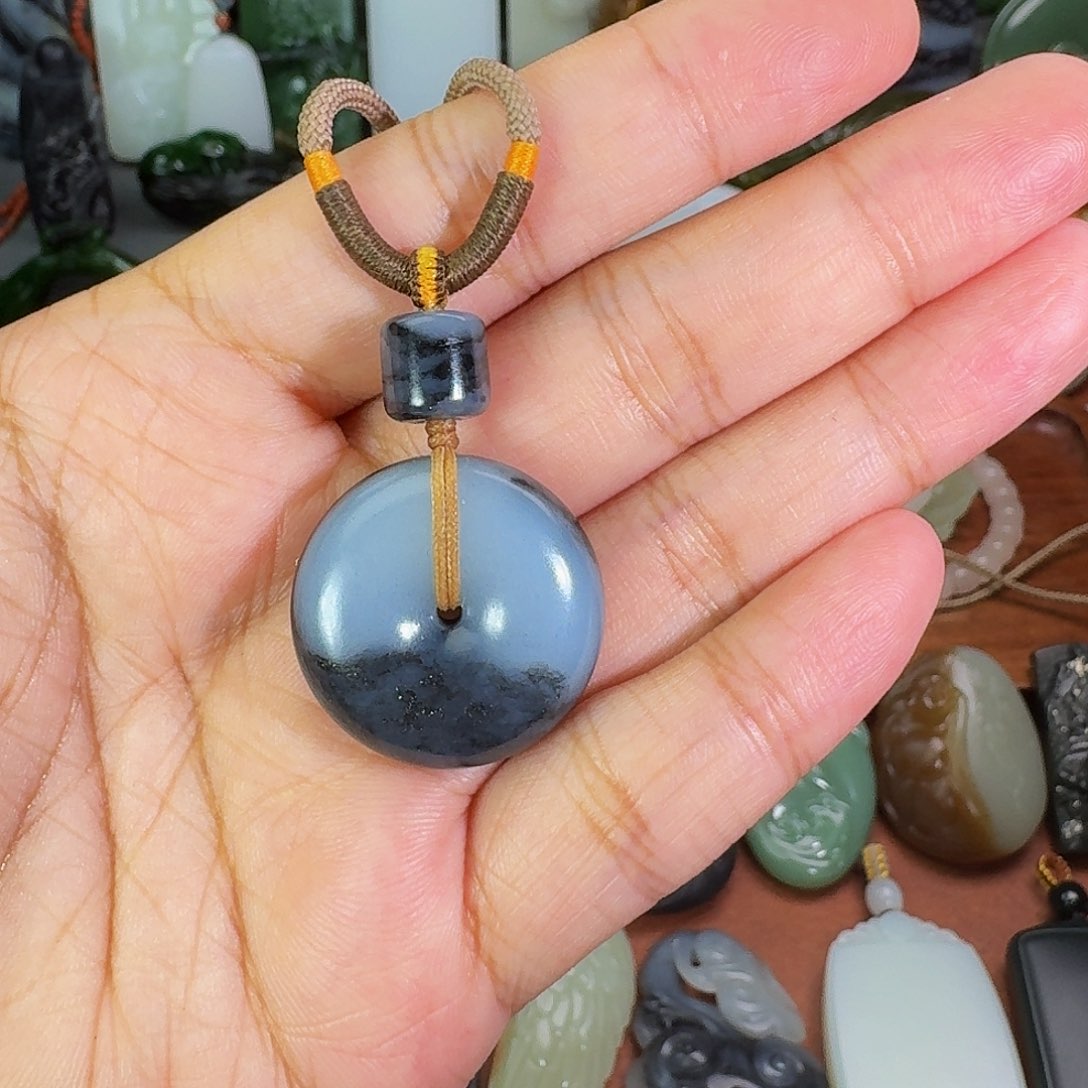 和田玉未镶嵌颈饰风**浪