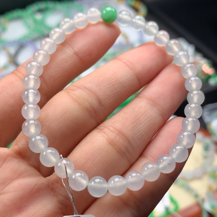 翡翠未镶嵌手镯卡