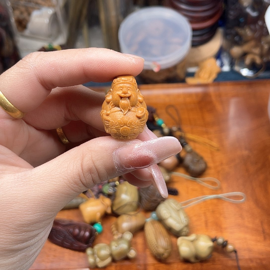 维腊木（绿檀）无事牌