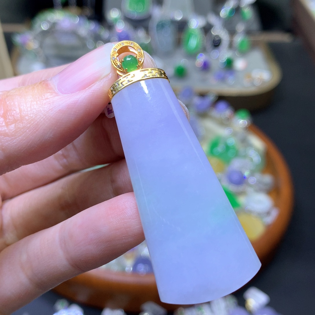 【闪购商品】翡翠颈饰18K金镶嵌翡翠吊坠项链